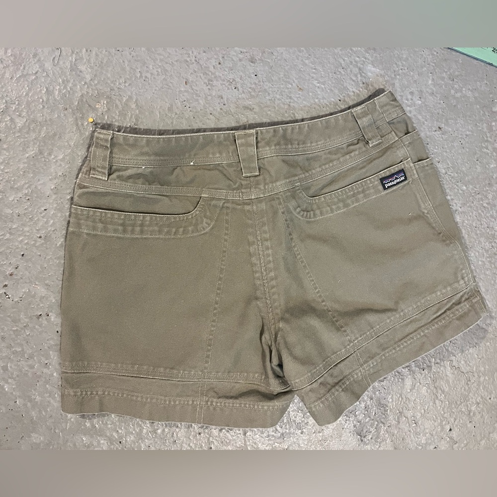 Vintage Patagonia Women’s Stand-Up Shorts - Picture 2 of 5